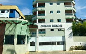 Condomínio Grand Beach